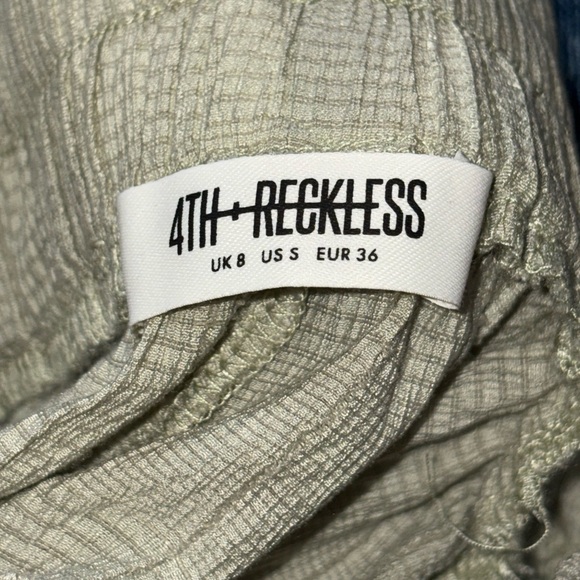 4th + Reckless Women's Relaxed Fit Cargo Shorts in Green - Picture 4 of 4